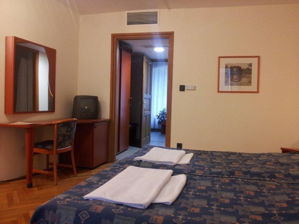 Fenyves Hotel Bekescsaba Zewnętrze zdjęcie